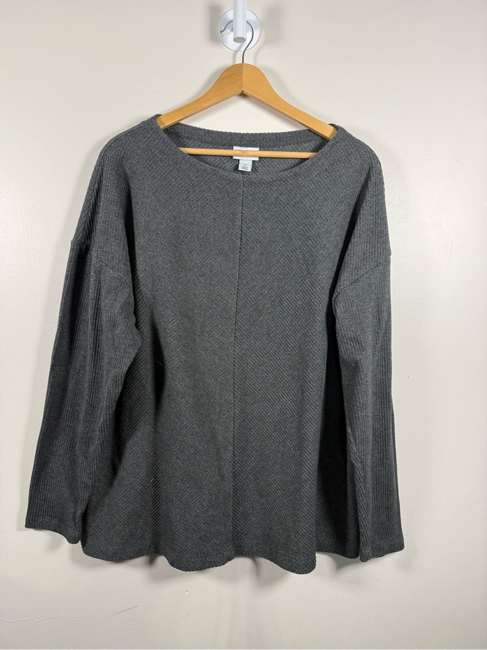 Ava & Viv Dark Charcoal Gray Crewneck Top